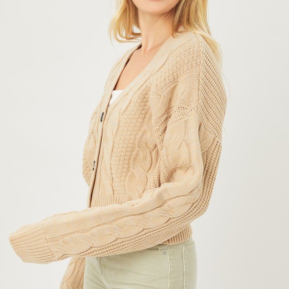 ⚡FINAL SALE! Khaki Cable Knit Crop Cardigan - Picture 3 of 6